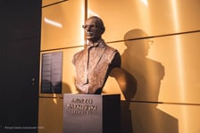 <p>Uroczystość odsłonięcia popiersia Andrzeja Markowskiego</p>