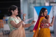 Obchody Święta Diwali na lotnisku we Wrocławiu, 2 listopada 2025