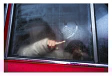 <p>Jedna z fotografii z pierwszego albumu kolektywu fotograficznego kolektywu &bdquo;Z bliska&rdquo;</p>