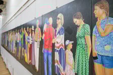 <p>Poliptyk &bdquo;Za czym kolejka ta stoi&rdquo; Mariana Wiekiery w Galerii ODSK &bdquo;Piast&rdquo;&nbsp;</p>