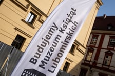 <p class="MsoNormal">Symboliczne &bdquo;wbicie łopaty&rdquo; pod budowę Muzeum Książąt Lubomirskich</p>