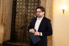 <p>Arlekiny 2026, uroczystość w Rauszu. Wrocław, 27.03.2026. Na zdjęciu Jarosław Perduta</p>