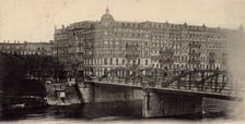 Lata 1900-1905 , Most Mieszczański na tle nieistniejącej zabudowy obecnego pl. Maxa Borna i Dubois.
