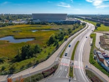 Teren przy Stadionie Tarczyński Arena brany pod uwagę w analizach zasadności budowy hali widowiskowo-sportowej i małej hali wielofunkcyjnej, wrzesień 2026
