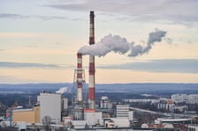 Widok na Elektrociepłownię Wrocław przy ul. Łowieckiej