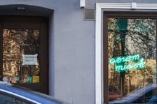 Restauracja "Osiem misek"