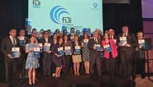 <p class="MsoNormal"><strong>Wrocław w prestiżowym rankingu European Cities &amp; Regions of the Future 2022/23. Nagrody wręczono w Cannes.</strong></p>
<p class="MsoNormal">Na Międzynarodowych Targach Nieruchomości MIPIM w Cannes we Francji wręczono nagrody w liczącym się na świecie rankingu European Cities &amp; Regions of the Future 2022/23. Wrocław zajął pierwsze miejsce w kategorii miast średnich za przyjazność dla biznesu i był trzeci wśr&oacute;d wszystkich miast średniej wielkości. W trzech innych kategoriach stolica Dolnego Śląska znalazła się w ścisłej czoł&oacute;wce.</p>
<p class="MsoNormal">&ndash; Nagrody w rankingu European Cities &amp; Regions of the Future przyznaje zesp&oacute;ł niezależnych ekspert&oacute;w. Jeśli wygrywamy w kategorii miast średniej wielkości, to jest to dla nas wielkie wyr&oacute;żnienie. Pokazuje, że Wrocław jest dobrym miejscem do inwestowania, a to się przekłada m.in. na wpływy podatkowe czy wizerunek miasta &ndash; m&oacute;wi Jacek Barski, dyrektor Departamentu Strategii i Rozwoju Miasta.</p>