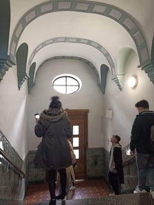 Filip Heliasz odkrywa perły miejskiej architektury i zaprasza na spacery. Jak zgłosić się na spacer?