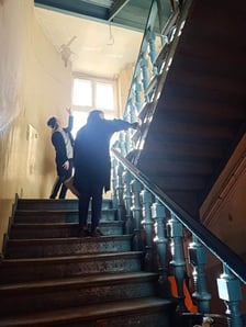 Filip Heliasz odkrywa perły miejskiej architektury i zaprasza na spacery. Jak zgłosić się na spacer?
