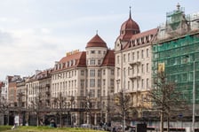 Hotel Grand prawie gotowy. demontowane są ostatnie rusztowania i zasłony