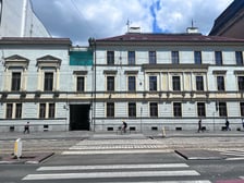 Zespół kamienic znajdujący się przy ul. Piłsudskiego - został wystawiony na sprzedaż