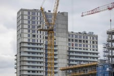 <h2>Mieszkanie na start &ndash; dla kogo? Najważniejsze założenia i informacje</h2>
<p>W budżecie państwa na program Mieszkanie na start przewidziano 500 mln zł w tym roku i ma on ruszyć od połowy tego roku. Resort szacuje, że w tym roku uda udzielić 50 tys. kredyt&oacute;w.</p>
<p>Co ważne, podobnie jak przy programie Bezpieczny Kredy 2 proc., będzie ograniczona pula środk&oacute;w &ndash; czyli kto pierwszy ten lepszy.</p>