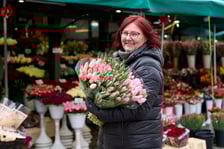 Kwiaty we Wrocławiu.  Kwiaciarka na pl. Solnym