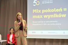 Uczestnicy  konferencji „Mix pokoleń = max wyników. Pokolenie Z i 50+ na rynku pracy”