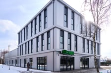 Centrum handlowo-usługowe u zbiegu ulic Wojanowskiej i Arachidowej, 20 lutego 2026 r.