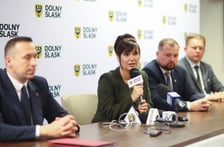 Uczestnicy spotkania firmy Scanway z przedstawicielami samorządu i ARAW.