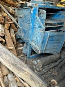 <p>Barak, w kt&oacute;rym szczeniaki przyszły na świat</p>