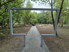 <p>Park Młodych Ekolog&oacute;w przy Alei Kasprowicza we Wrocławiu</p>