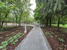 <p>Park Młodych Ekolog&oacute;w przy Alei Kasprowicza we Wrocławiu</p>