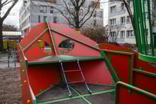 Nowy plac zabaw zbudowany na Sczepinie