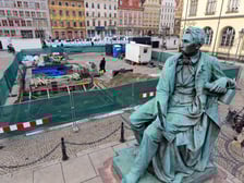 Prace przy zazielenieniu Rynku, 11.02.2026.