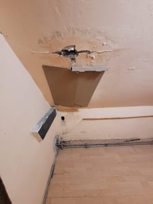 Azyl Ekostraży przy ul. Miłoszyckiej 67 we Wrocławiu pilnie potrzebuje remontu. Pierwszy etap już sie rozpoczął