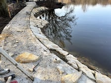 W Parku Południowym trwają prace remontowe przy ścieżkach prowadzących do tarasu będącym pozostałością po pałacu Ludwiga Landsberga