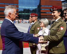 Uroczysta promocja oficerska na placu Wolności we Wrocławiu