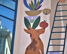 Mural Oteckiego na budynku Uniwersytetu Przyrodniczego przy placu Grunwaldzkim