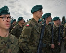 We Wrocławiu zakończyło się szkolenie podstawowe 3. edycji programu „Wakacje z Wojskiem”. Elewi złożyli przysięgę na sztandar 10 Wrocławskiej Brygady Łączności.