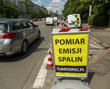 Pomiar jakości spalin we Wrocławiu.