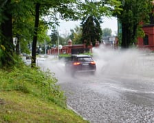 Gwałtowna burza we Wrocławiu: zalane ulice i kłopoty z komunikacją