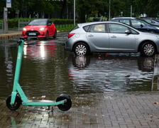 Gwałtowna burza we Wrocławiu: zalane ulice i kłopoty z komunikacją