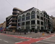 Na zdjęciu budynek u zbiegu ul. Ruskiej i Kazimierza Wielkiego, w którym powstaje restauracja McDonald's. Trwa remont