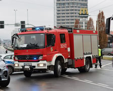 Awaria gazociągu przy moście Szczytnickim we Wrocławiu we wtorek, 6 grudnia 2022 r.