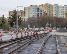 Na zdjęciu widać budowę linii autobusowo-tramwajowej na Nowy Dwór