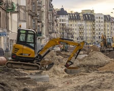 Aura dopisuje, więc duży remont na ulicy Pomorskiej i placu Staszica prowadzony jest cały czas. Zobaczcie na zdjęciach jak idą prace.