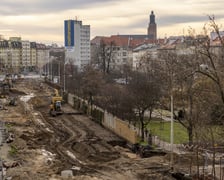 Aura dopisuje, więc duży remont na ulicy Pomorskiej i placu Staszica prowadzony jest cały czas. Zobaczcie na zdjęciach jak idą prace.