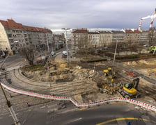 Aura dopisuje, więc duży remont na ulicy Pomorskiej i placu Staszica prowadzony jest cały czas. Zobaczcie na zdjęciach jak idą prace.