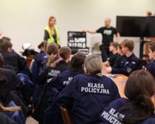 <h2>Przygotowanie do testu sprawnościowego na policjanta i policjantkę we Wrocławiu</h2>
<p>Zajęcia sportowe przygotowujące kandydat&oacute;w do testu sprawności fizycznej:</p>
<p>&nbsp;</p>
<ul>
<li>wtorek 11.30-13.00, Szkoła Tenisa "AS" przy ul. Kozanowskiej 69 we Wrocławiu</li>
<li>piątek 12.30-14.00, hala sportowa przy ul. Poznańskiej 14 we Wrocławiu</li>
</ul>