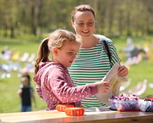 Piknik i gra terenowa na Popowicach zorganizowane przez Wrocławskie Centrum  Rozwoju Społecznego