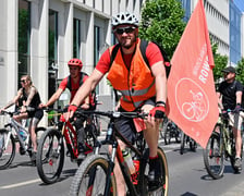 Wrocławskie Święto Rowerzysty. Przejazd przez miasto był kluczowym momentem fiesty, która zakończyła się piknikiem w parku Stanisława Tołpy.