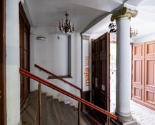 Zabytkowa kamienica, którą Teatr Muzyczny Capitol wystawił na sprzedaż