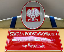 <p>Uroczystości nadania imienia Szkole Podstawowej nr 4 we Wrocławiu</p>