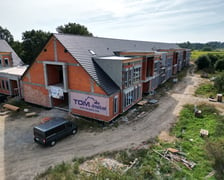 Budowa i wizualizacje nowego budynku szkoły podstawowej w Skokowej, w gminie Prusice
