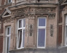 <p>Detale architektoniczne kamienic na wrocławskim Nadodrzu zachwycają</p>