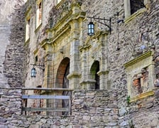 Zamek Świny. Klimatyczny zabytek nieopodal Bolkowa, ponad godzinę jazdy samochodem z Wrocławia