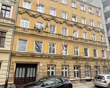 <p>Kamienica przeznaczona do remontu w Projekcie Ptasia (program poWROty kamienic). Podworcowa 11</p>