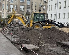 Rekultywacja skwerów, placyków i terenów zielonych w centrum Wrocławia.