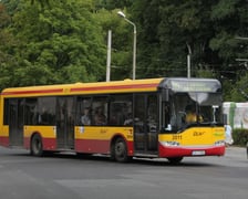 Solaris Urbino 12 #2011 w ruchu liniowym w sierpniu 2008 roku – autobus wyjeżdża z pętli Sępolno
